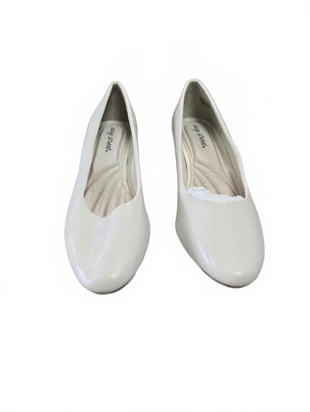 Easy Street Women's Cream Leather Low Heel Pumps Size 8